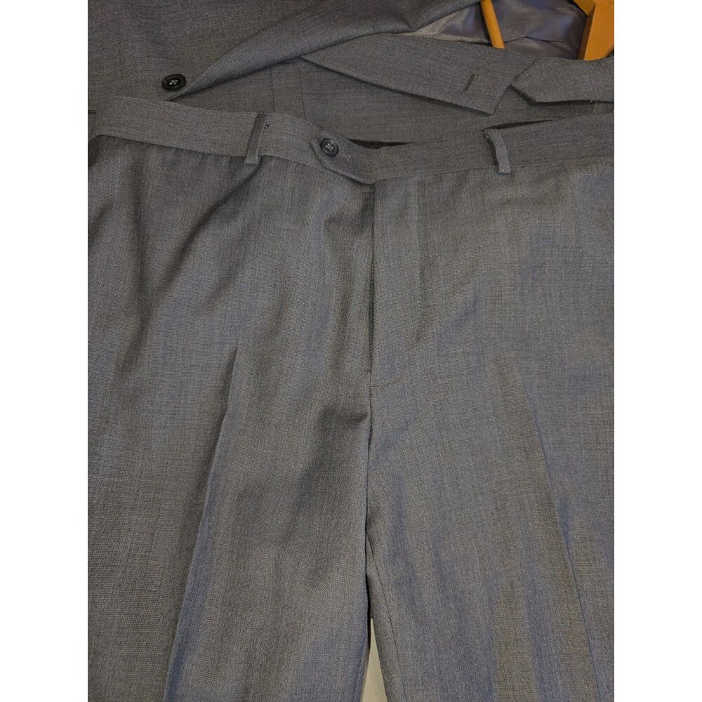 Men's Suit - 42Short - Med Gray - Double Vented. Flat front pants. Pronto Uomo - Picture 6 of 10